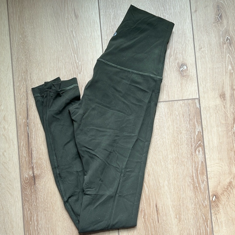 Lululemon align super high rise pant 28”